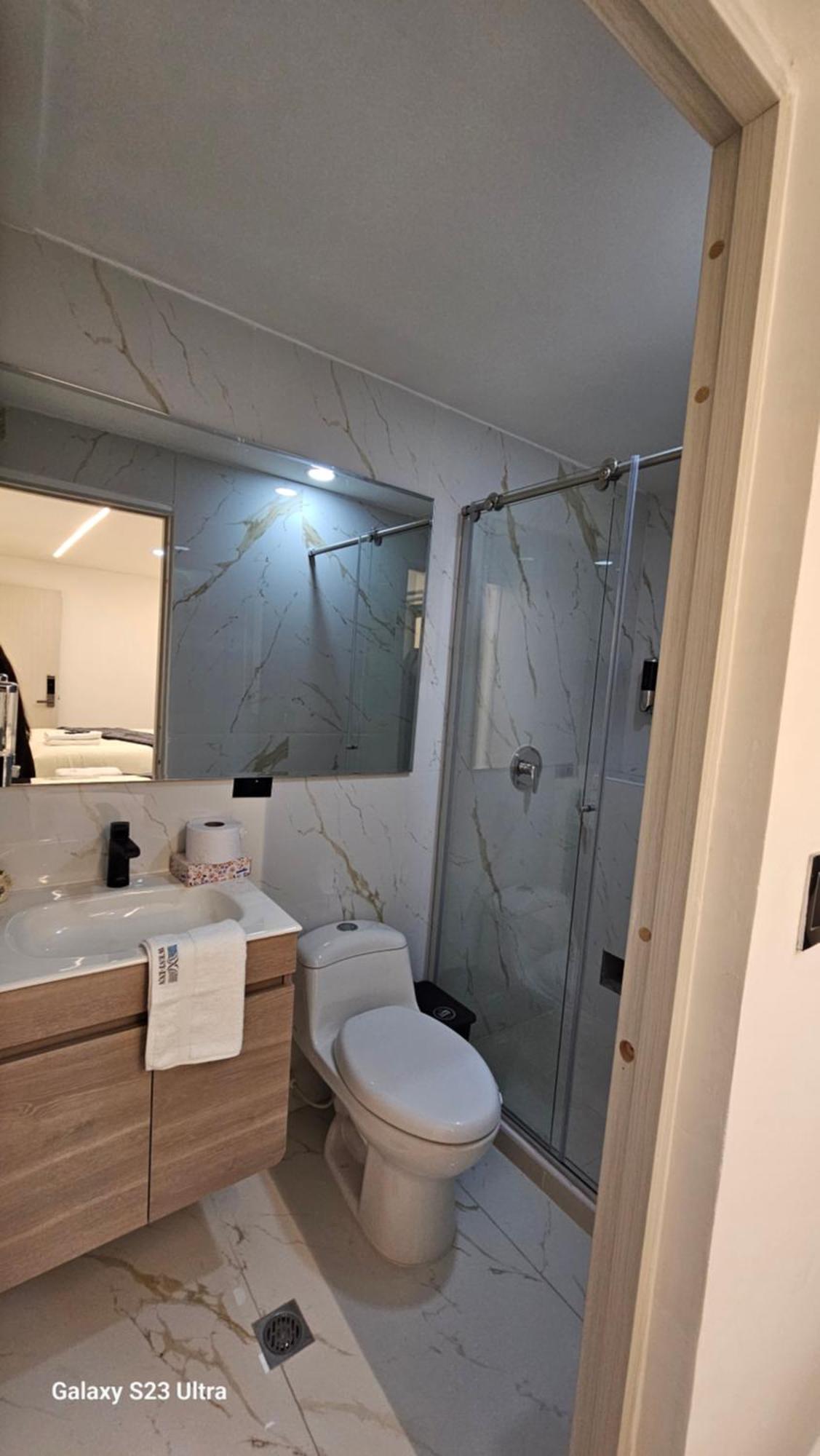 Hotel West Inn Богота Екстериор снимка