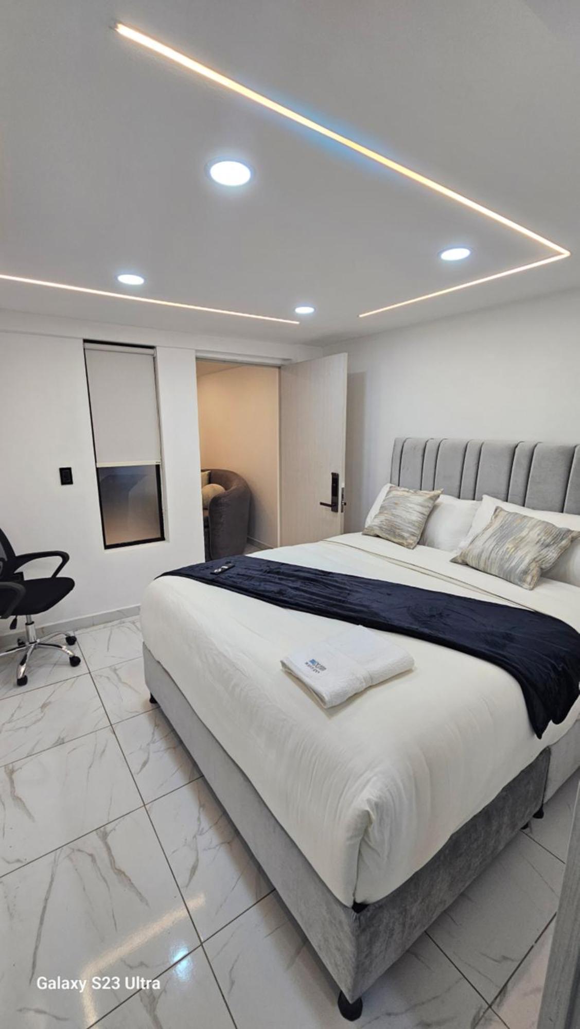 Hotel West Inn Богота Екстериор снимка